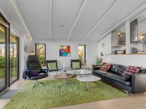 Holiday Home Sigbrit - 100m from the sea by Interhome