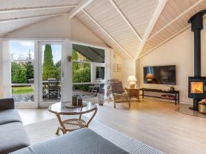 Holiday Home Lirim - 400m from the sea by Interhome