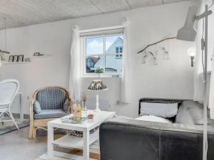 Holiday Home Sylvana - 75m from the sea by Interhome