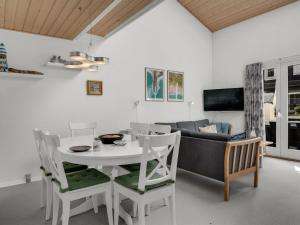 Apartment Epiphania - 100m to the fjord by Interhome