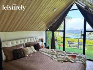 Stay Leisurely Glass & Clay Retreat, Pawna Lake