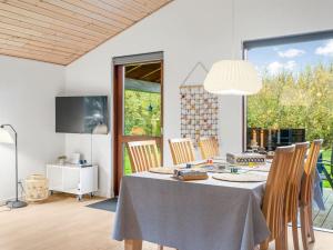 Holiday Home Jaane - 250m to the fjord by Interhome