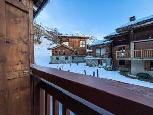 Apartment Les Olympiques - Tignes 1800-9 by Interhome