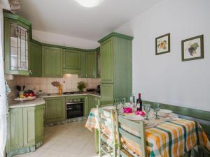 Apartment Sunflower piano terra by Interhome