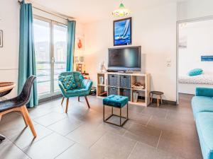 Apartment Blue Bay-5 by Interhome