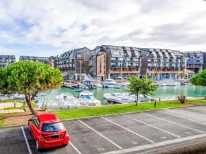 Apartment Blue Bay-5 by Interhome