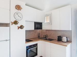 Apartment Les Amandiers-2 by Interhome