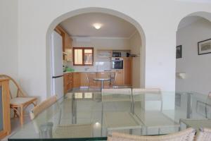 GĦARB - 4 Double Bedroom Farmhouse with Pool