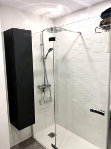 Apartamento de lujo con piscina y vistas panorámic