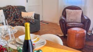 Dolomitis Window by Ca-Sa Check