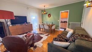 Dolomiti's Window by Ca-Sa Check