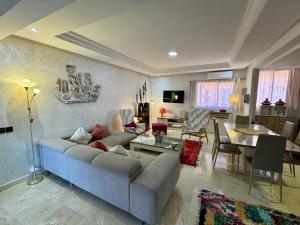 Appartement joliement décoré 3 chambres avec Terrasse quartier Gueliz Hivernage à Marrakech I19