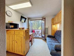 Studio Résidence des Montagnes by Interhome