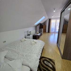 Casa cu Flori Moisei