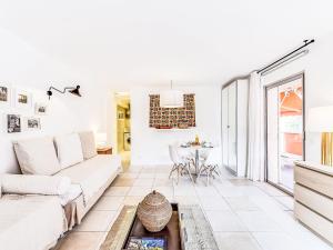 Apartment Les Patios-2 by Interhome