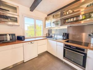 Holiday Home Les Pins by Interhome