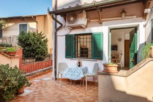 Giulia Vatican House