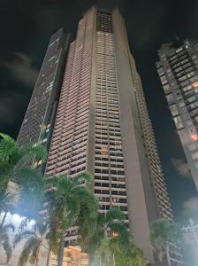New! Cozy 1 Bedroom with Balcony - Couples Staycation in Makati PH