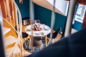 Exclusive 2 floor design studio