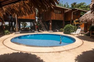 Treehouse Inn on the Beach