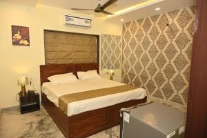 SHAURYAAKSH HOTEL & Home stay