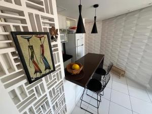 Aparamento mobiliado, 01 quarto, 4 pessoas, 8 min da praia