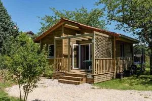 Les minis homes du Bugey - Eco-lodge Nature ,un refuge en hyper centre (Lodge Natura)