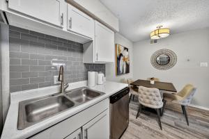 The Landry 109 Chic & Cozy One-Bed Haven