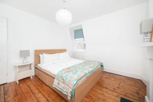 Prime Parsons Green 5 Bed house