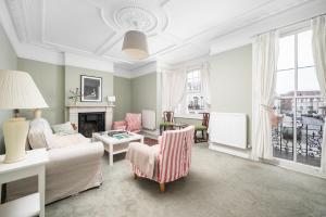 Prime Parsons Green 5 Bed house