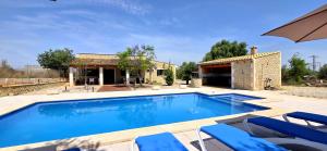 NEW Finca rustica con piscina