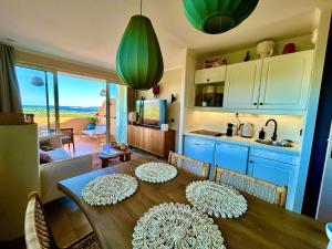 Les Restanques vue mer Bleuet 1241