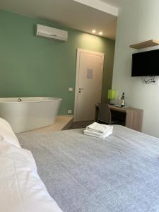 Via Sapri Luxury Rooms and Apartments