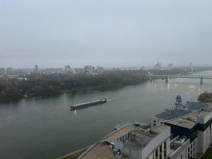 Skyluxe Loft Eurovea Tower Free Parking