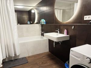 Skyluxe Loft Eurovea Tower Free Parking