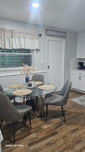 Newly remodeled Near Midtown S Tampa Westshore