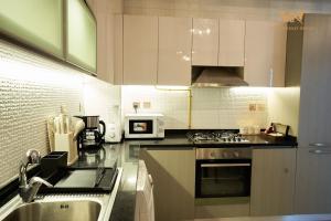 Wake Up to the Burj Khalifa Stunning view 1BR Stay