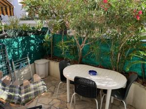 Studio NICE near the sea