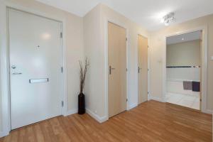 Free Parking - Central - 2 Bedroom - 4 Guests