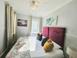 Craigietinny Road Apartment- 3 beds