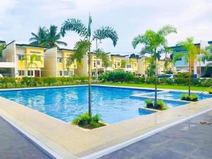 Cozy4BR Davao HomeStaycation near Mall for12