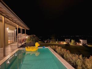 Mine Hills Pool Villa Camping