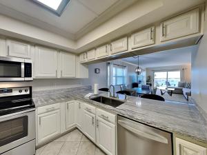 Regency Towers #401 East - Sea La Vie