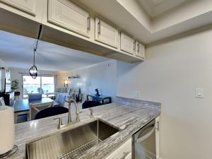 Regency Towers #401 East - Sea La Vie