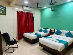 Hotel Metro Plaza Near BARC