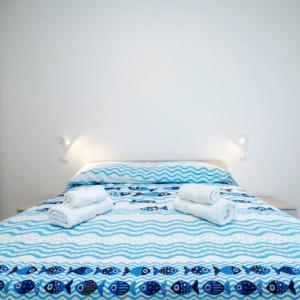 Mare fuori, sul lungomare con tre camere da letto e due bagni!