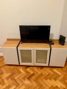 Cozy place - 1 block from the beach