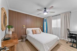 Central San Diego Apartment Walkable & Private