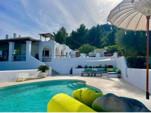 Ibiza Studio Retreat - Private Terrace & Pool Access