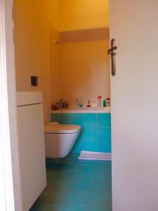 Modern Apartment with Fast WiFi Close to City Center & Stadium